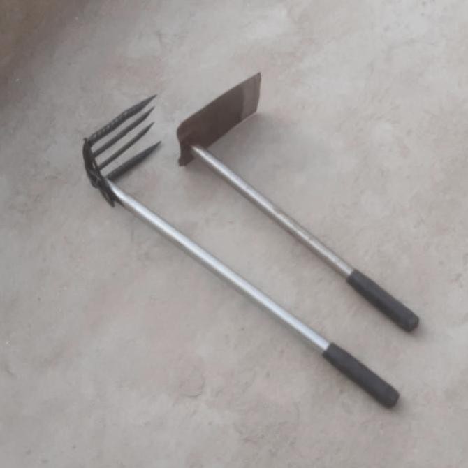 garukan sampah dan cangkul kored mini gagang besi