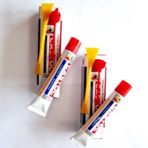 

Lem Castol Tanggung 21Cc 1 Box Isi 12 Pcs