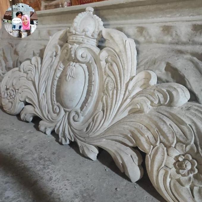 mahkota  rumah ornamen tempelan beton segitiga rumah