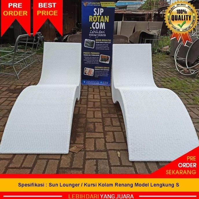 Kursi Santai Kolam Renang Model Lengkung Rotan Sintetis
