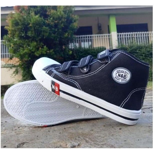 SEPATU SEKOLAH PEREKAT BOOT/SEPATU NB SEKOLAH TK SD SMP
