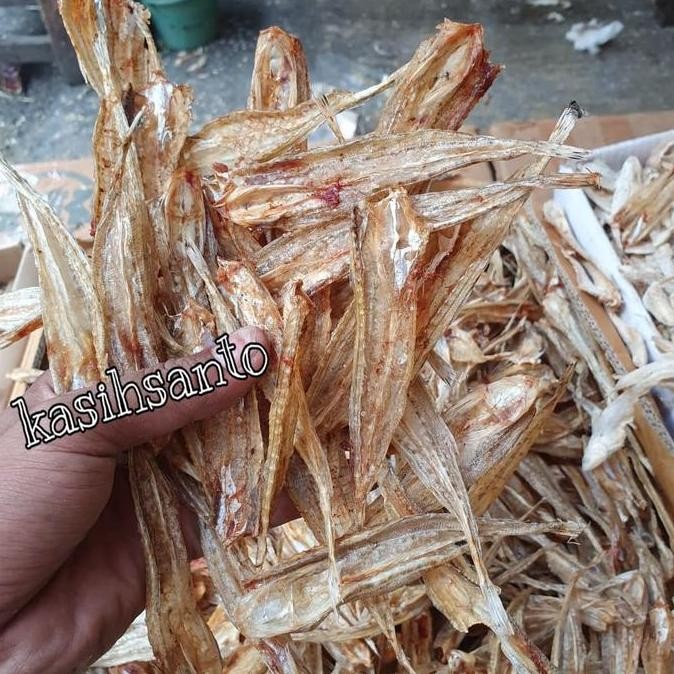 

ikan asin pahat tawar tipis-500gram