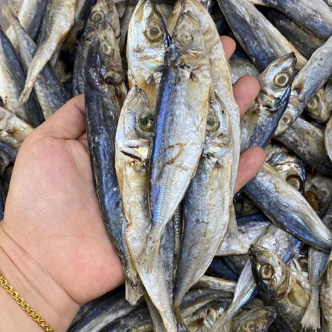 

Ikan asin pindang layang/lajang 1kg