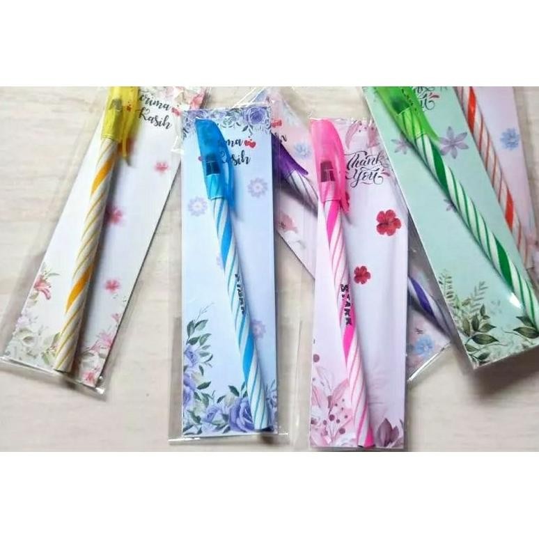 

ISI 50 KEMAS ALAS SHABY SOUVENIR PULPEN ULIR DiM
