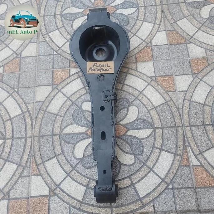 Lower Arm Dudukan per Keong Belakang Innova Bensin Diesel ORINAL
