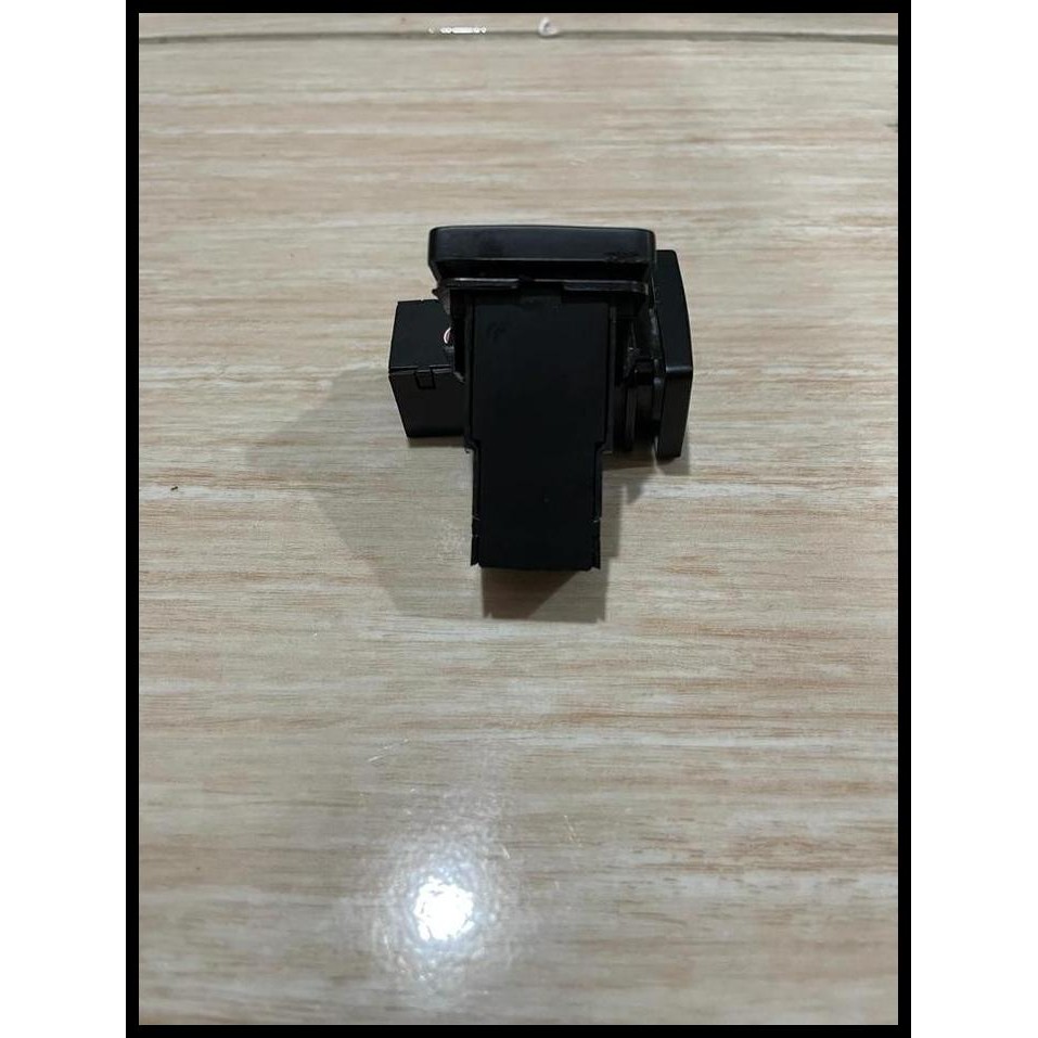 HOT DEAL SWITCH SAKLAR TOMBOL LAMPU KABUT FOGLAMP MOBIL DAIHATSU LUXIO 
