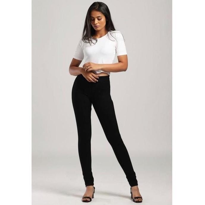 

Celana Jeans Pensil Wanita Highwaist - Celana Denim Hitam Polos Elegan
