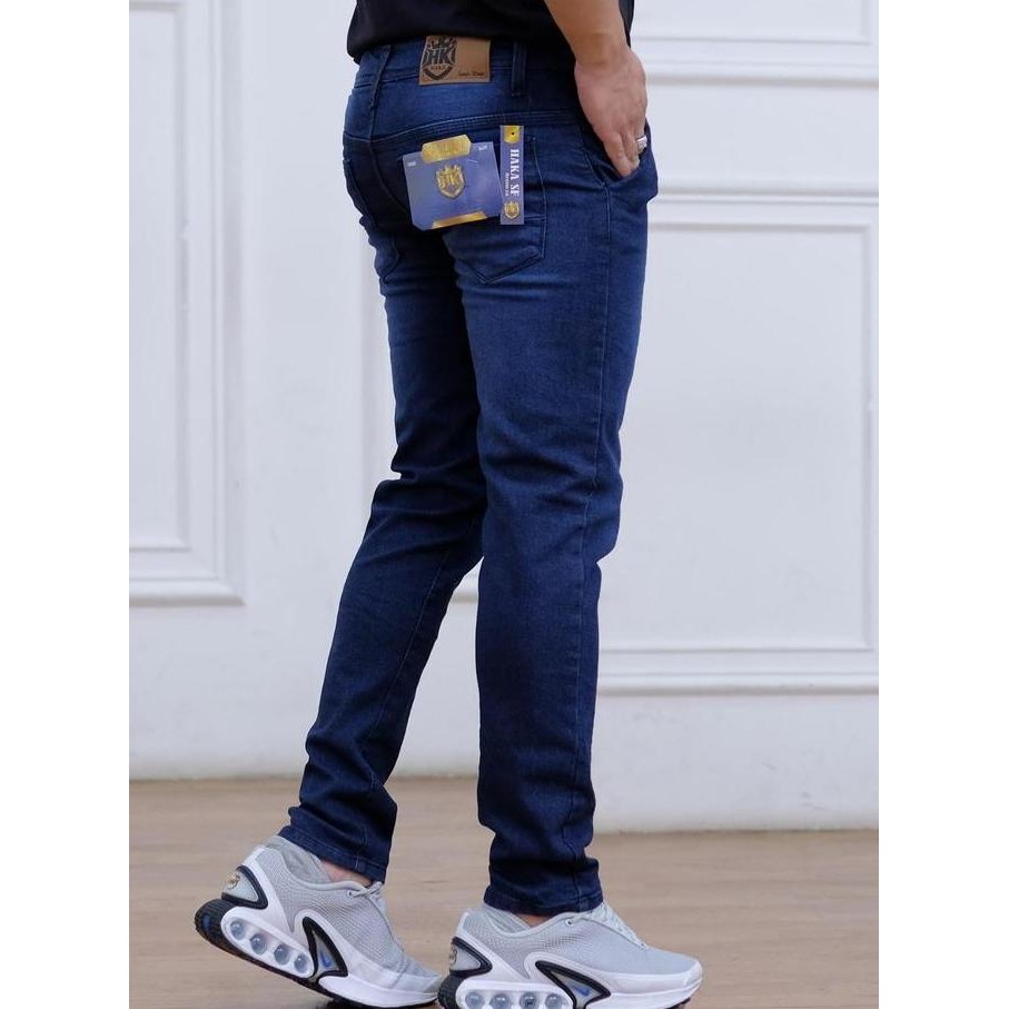 

Celana Jeans Pria Pensil Slimfit Bahan Melar Modis Kekinian