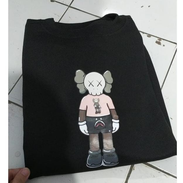Sweater Basic Crewneck X Kaws "Bape" Size M-Xxl Unisex (Tns/Sweaterpolos/Hoodietrending)
