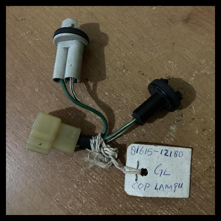 TERBARU SOKET LAMPU DEPAN + SEN COROLLA AE80 GL EE80 SE SALOON TOYOTA GENUINE 