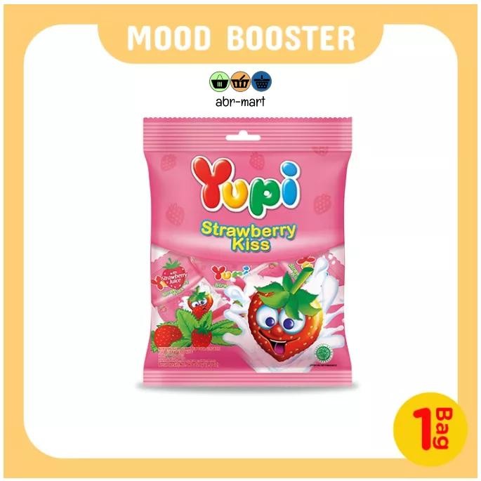 

Lm Yupi Strawberry Kiss Kemasan Bag / Bungkus 120 Gr **