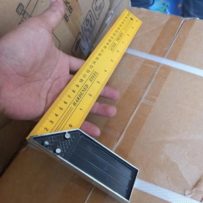 

Siku Meter Penggaris Siku Tukang Besi Angle Square Steel Kuning 12