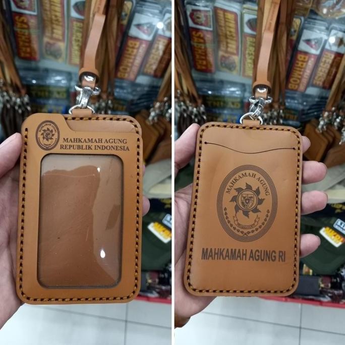 

BEBAS ONGKIR - Name Tag/Holder Logo Mahkamah Agung (Asli kulit)