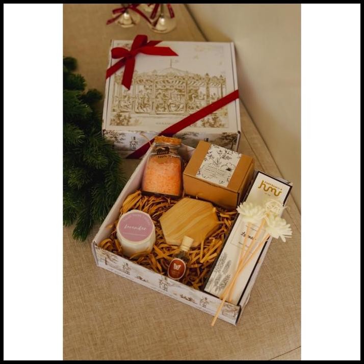 

KEMI - Hampers natal/kado natal/hampers christmas/new year gift/parcel
