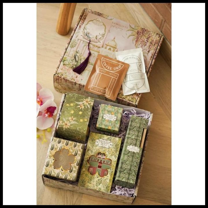 

CAMELLIA - hampers lebaran/hampers idul fitri/hampers eid mubarak/hampers ramadan/eid al fitr/paket idul fitri 2025/parcel ramadan/kado lebaran