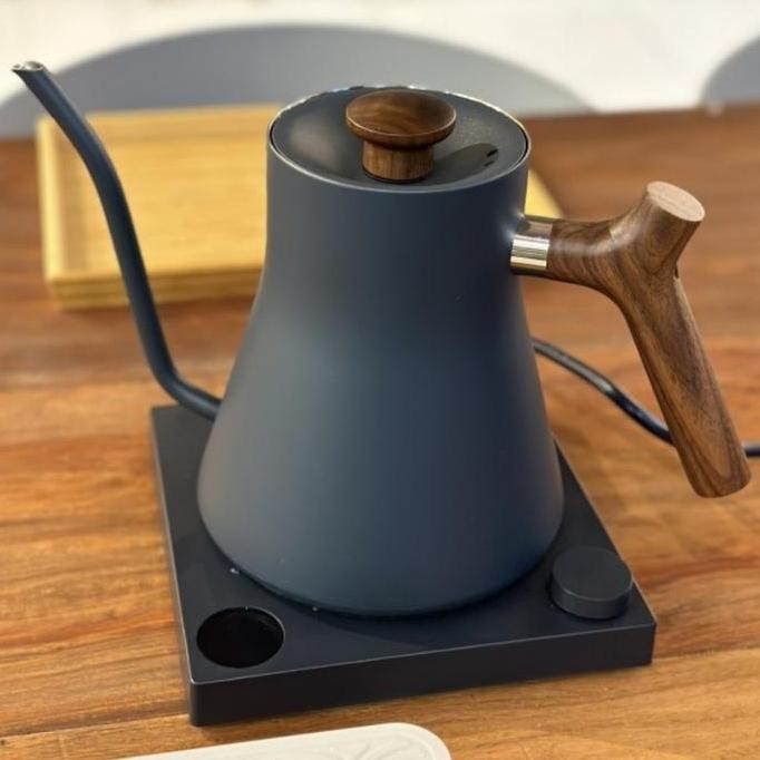 TERLARIS - Stagg Ekg the electric pour - over kattle for coffee lovers.
