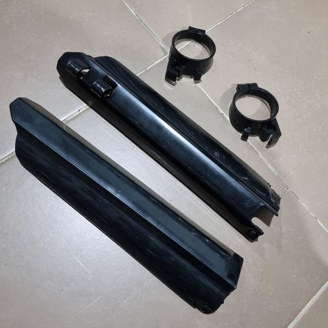 Cover Forkguard Cincin guide usd shock depan Yamaha YZ 125 250 WR 250 murah