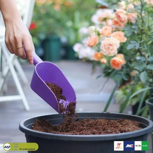 Scoop Sendok Sekop Serok shovel plastik tanah alat berkebun medium 2J