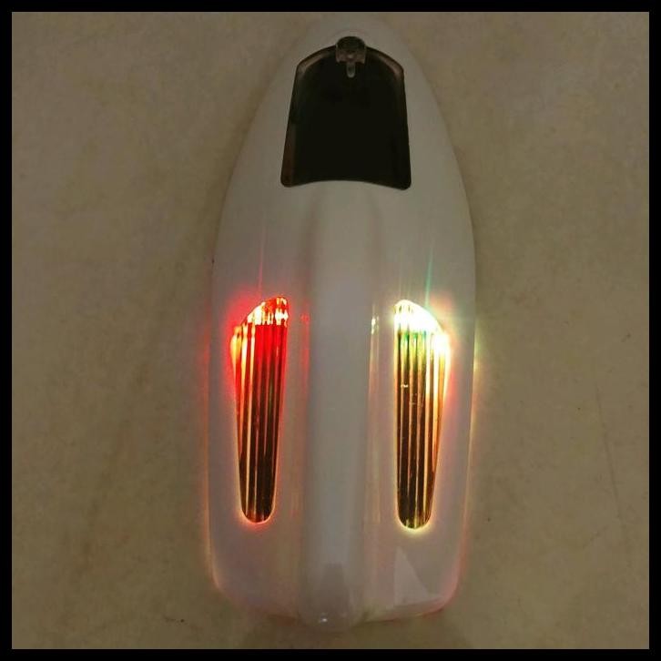 DISKON SHARK FIN ANTENA ANTENNA MOBIL SIRIP HIU SOLAR CELL MATAHARI LED LAMPU PUTIH SILVER HITAM ABU