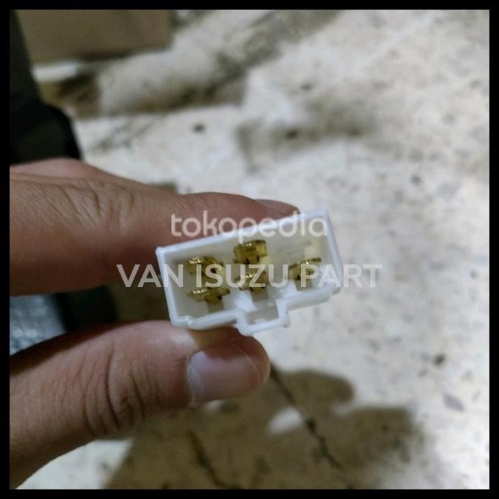 DISKON STOPLAMP STOP LAMP LAMPU STOP ELF ISUZU ELF ORIGINAL 