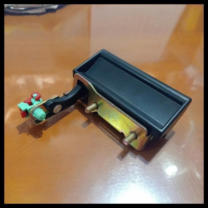 DISKON HANDLE PINTU LUAR BAGASI BELAKANG MITSUBISHI KUDA