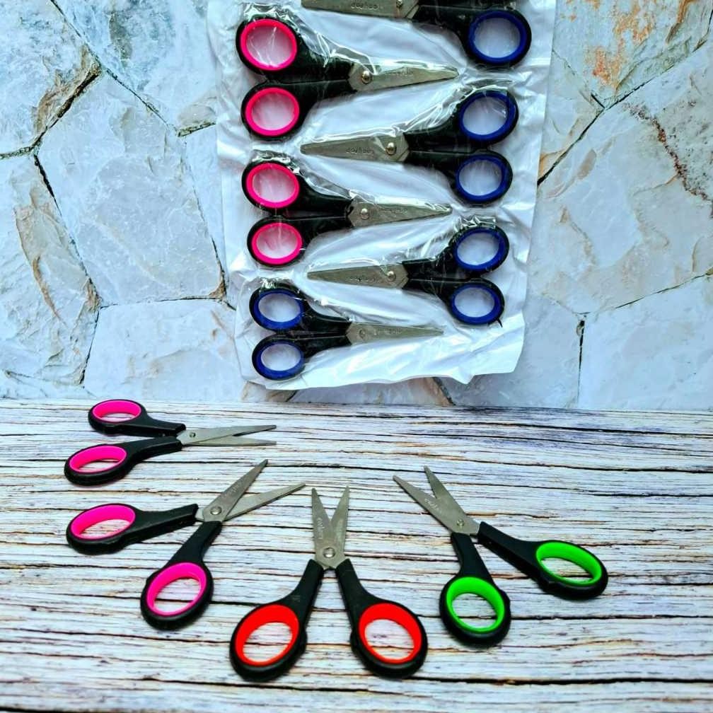 

1 RENTENG (12 PCS) GUNTING RENTENG WARNA WARNI TAJAM RB3