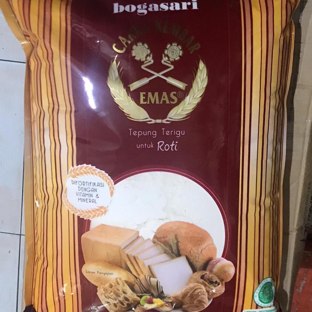 

Tepung Cakra Kembar Emas Roti 5kg - Gosend/Grab Only!!! !! Nugi