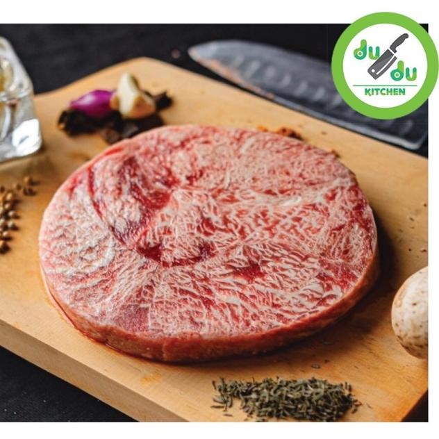 

Dudu Kitchen Daging Sapi Meltik / Wagyu Tenderloin Meltique Beef Steak Meltiq Nugi
