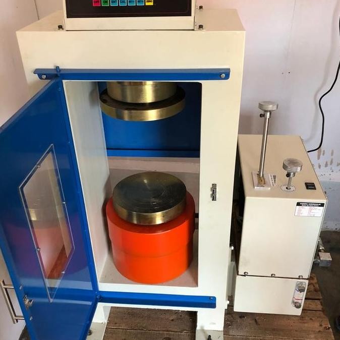 Jual Alat Kuat Tekan Beton Digital 3000Kn