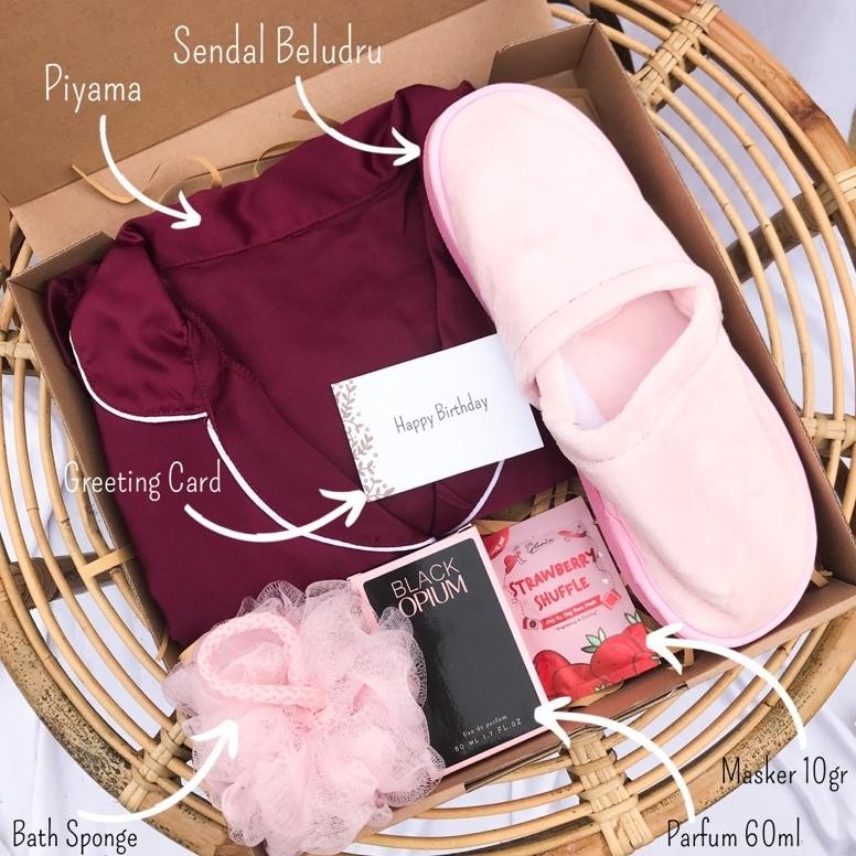 

[P/Bo]Kado Untuk Pernikahan/Set Piyama/Gift Box Cewek/Kado Pacar/Kado Cewek/Kado Pernikahan/Kado Ulang Tahun/Kado Wedding/Kado Valentine/Hampers Cewek