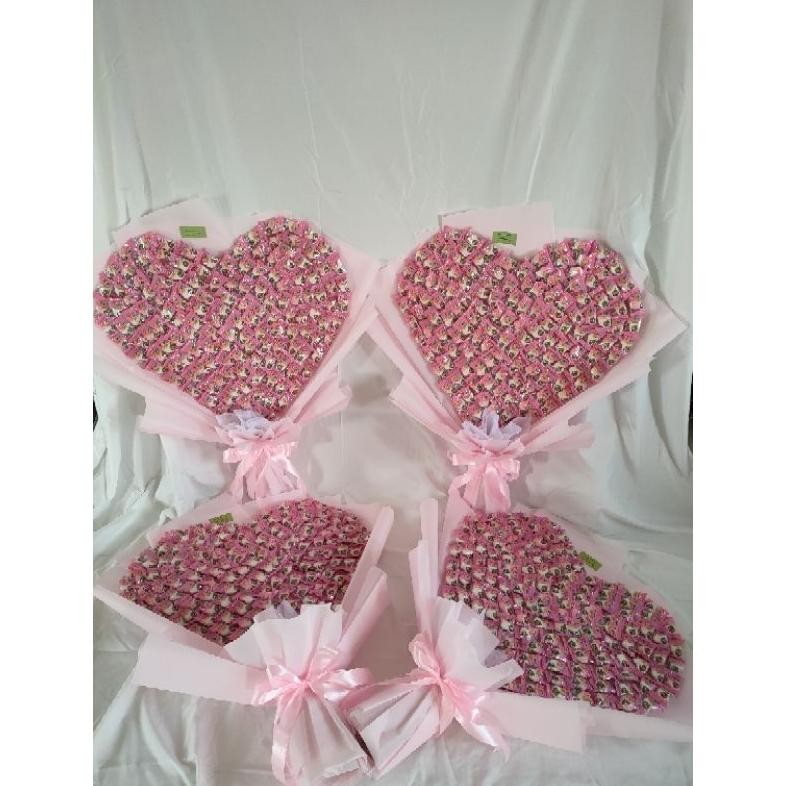 

Buket Permen Yupi / Hadiah Ulang Tahun/ Hadiah Anniversary/ Hadiah Wisuda