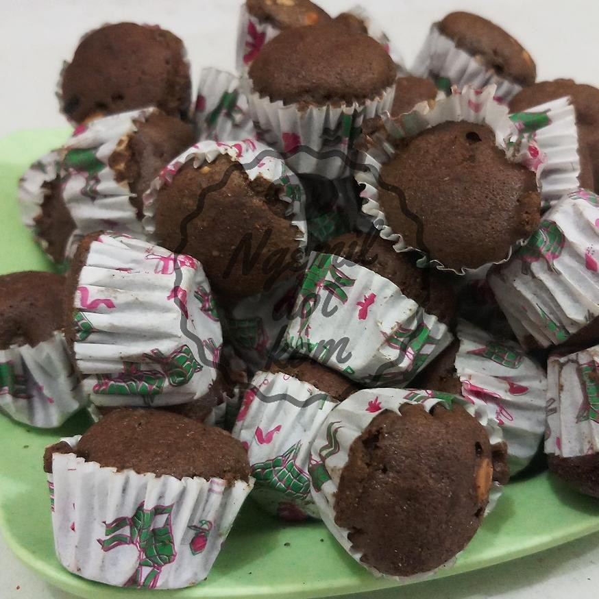 

BROWNIS KERING 500gr / BRONIS KERING RASA COKLAT / BROWNIS COKLAT KACANG Nugi