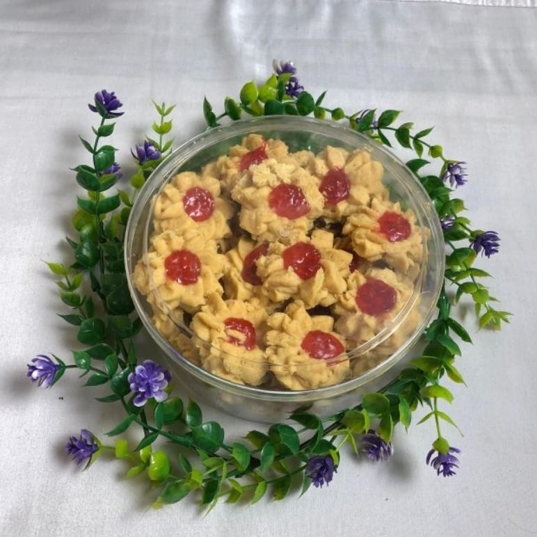 

Kue Kering Semprit Stowbery wisman Isi 250 gram toping keju homemade termurah / kue lebaran Nugi