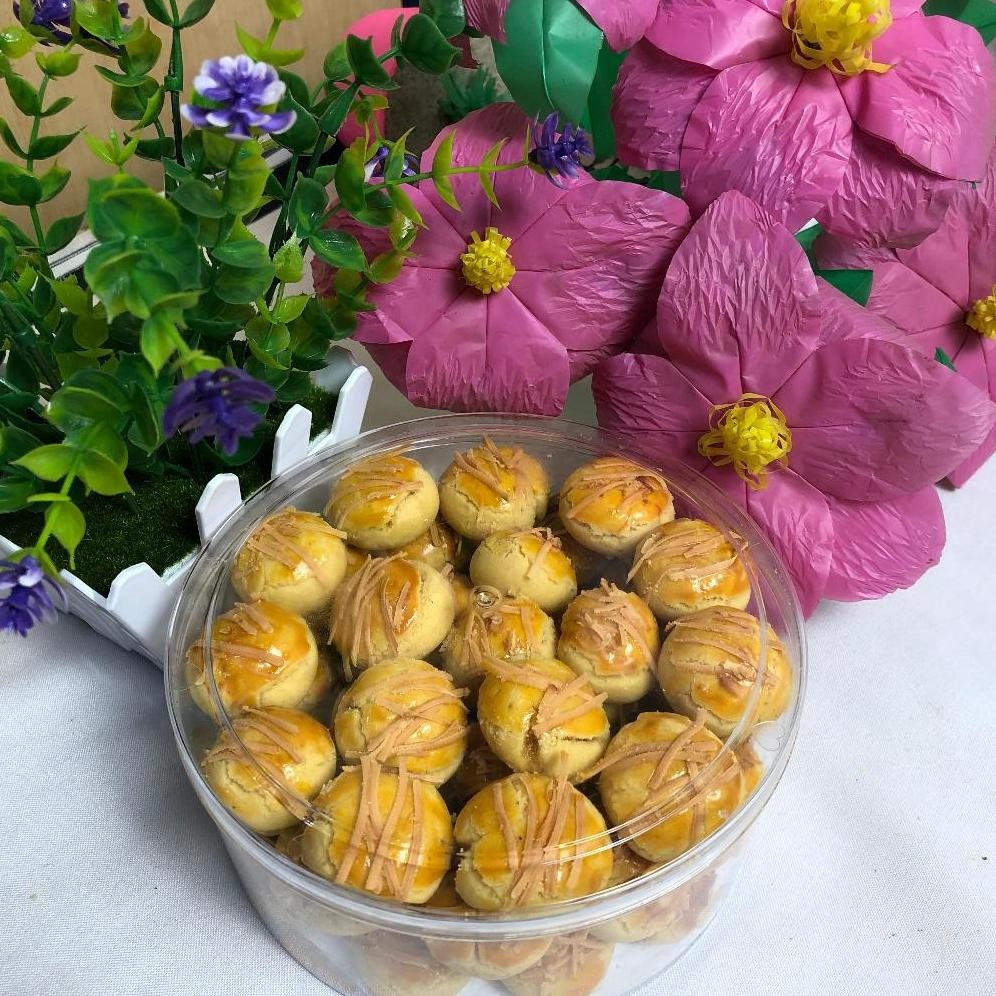 

Kue Kering nastar nanas wisman Isi 250 gram 1 Toples toping keju homemade termurah / kue lebaran Nugi