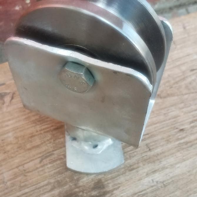 Roda Sliding Untuk  Pintu Gerbang Lipat / Pagar Lipat