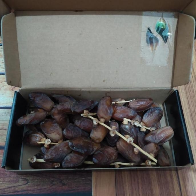 

Kurma Tangkai Tunisia 500Gr Deglet Nour Rutob Ruthob Algeria