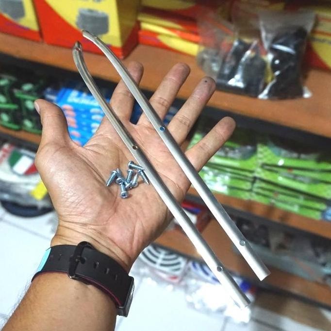 :=:=:=:=] Lis Stainless Lidah Tengah Lantai Vespa PTS Special Set Baut