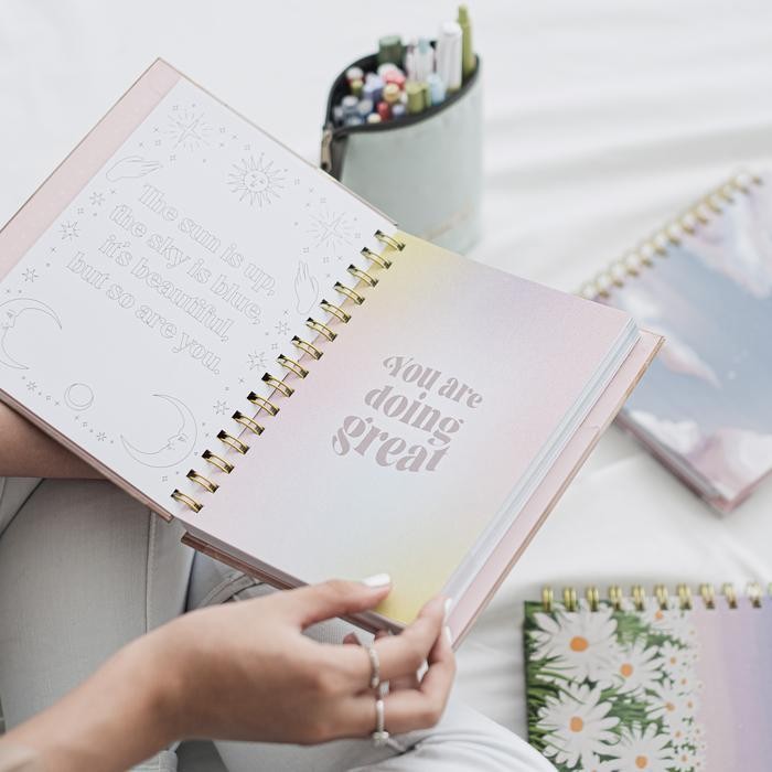 

SWG Paperie Lab - 2024 Weekly Planner Agenda - PASTEL Gold Stationery