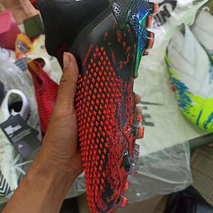 sepatu bola adidas predator mutator 20+ black red fg Terlaris