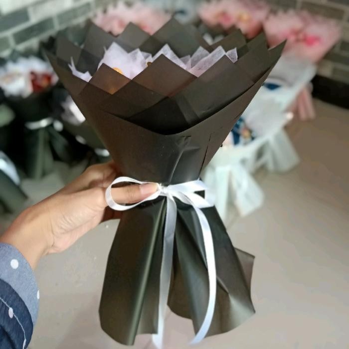 

Buket Pita Satin Untuk Hari Guru/Buket Ualng Tahun/Buket Hari Valentine- Model Terbaru