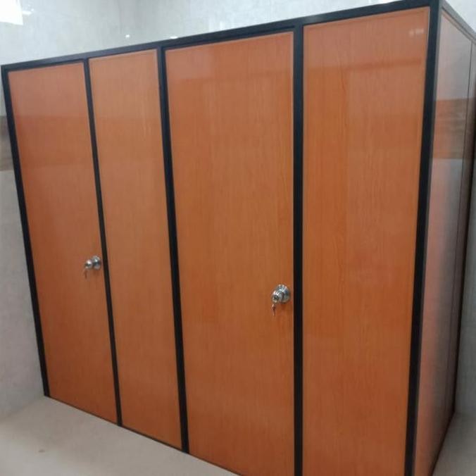 Partisi Kubikal Toilet Pvc Aluminium Pesanan Cv Tresna Jaya