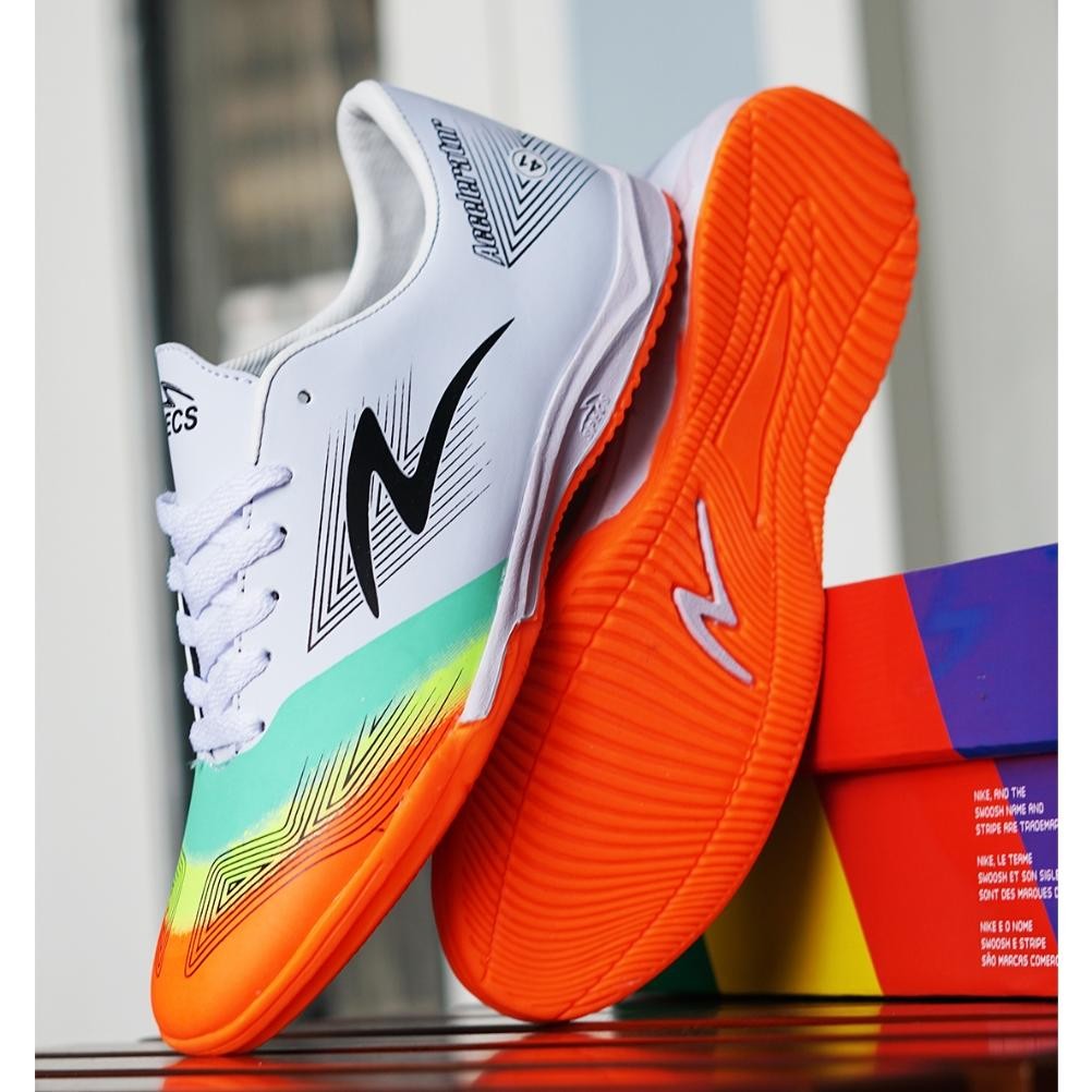 Sepatu Futsal Specs Accelerator Lightspeed II 2 Elite IN - White Black Flame Nugi