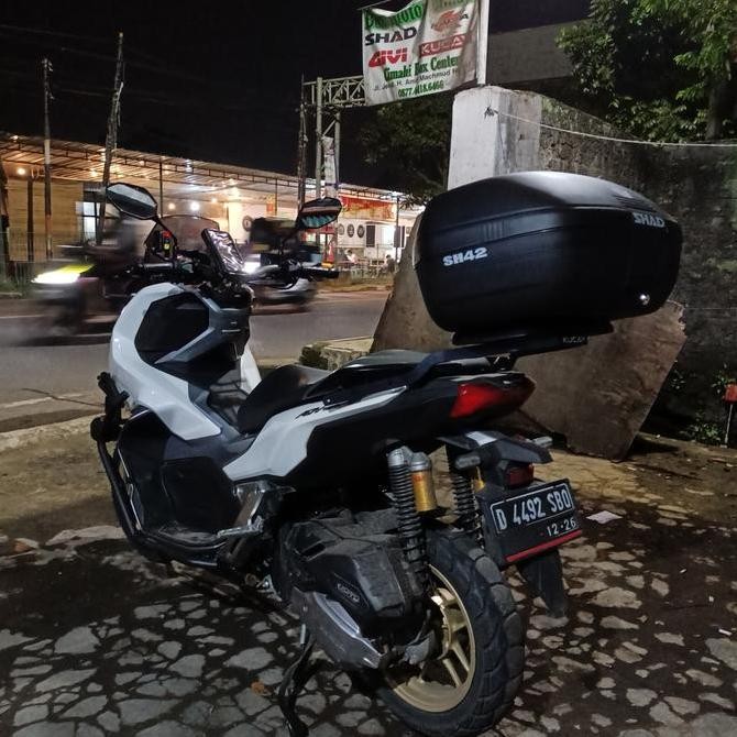 Paket Box + Bracket untuk Motor Honda ADV 150 dan ADV 160