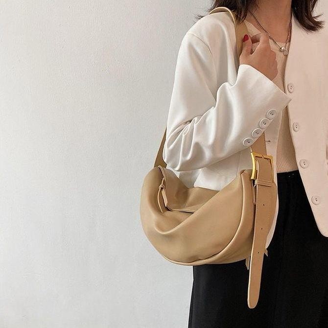 

Baru Tas Selempang Bahu Messenger Canvas Wanita 3940 - Import Cantik Elegan