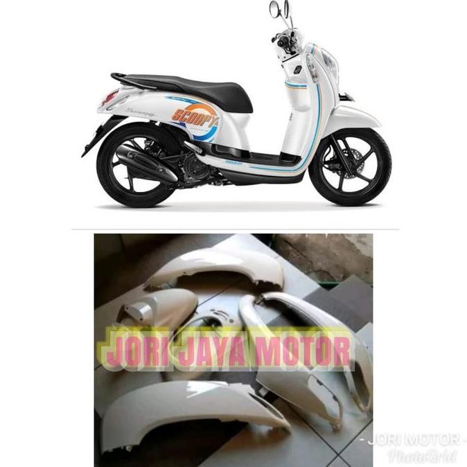 COVER BODY FULL FUL HALUS SCOOPY FI TAHUN 2014-2015-2016 WARNA PUTIH