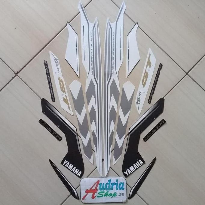 BEST STRIPING STIKER MOTOR YAMAHA XEON GT 125 2015 PUTIH