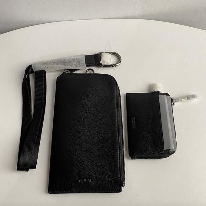 

T U M I Nassau Card Pouch Lanyard - Black