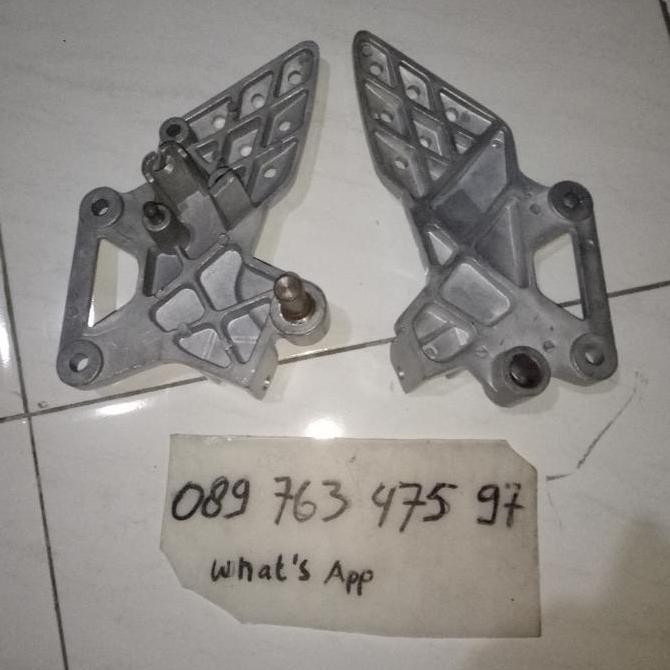 besi breket dudukan footstep depan cbr 150 old thailand cbr old step