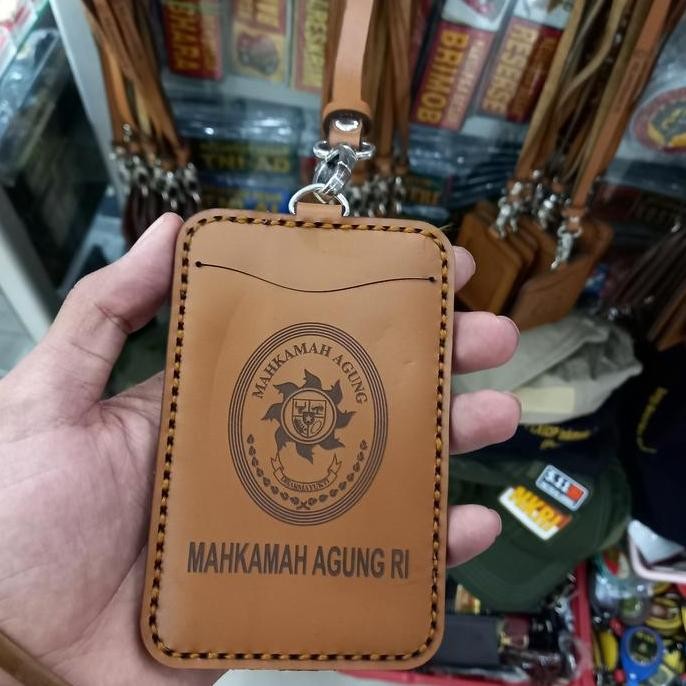 

Name Tag/Holder Logo Mahkamah Agung (Asli Kulit)