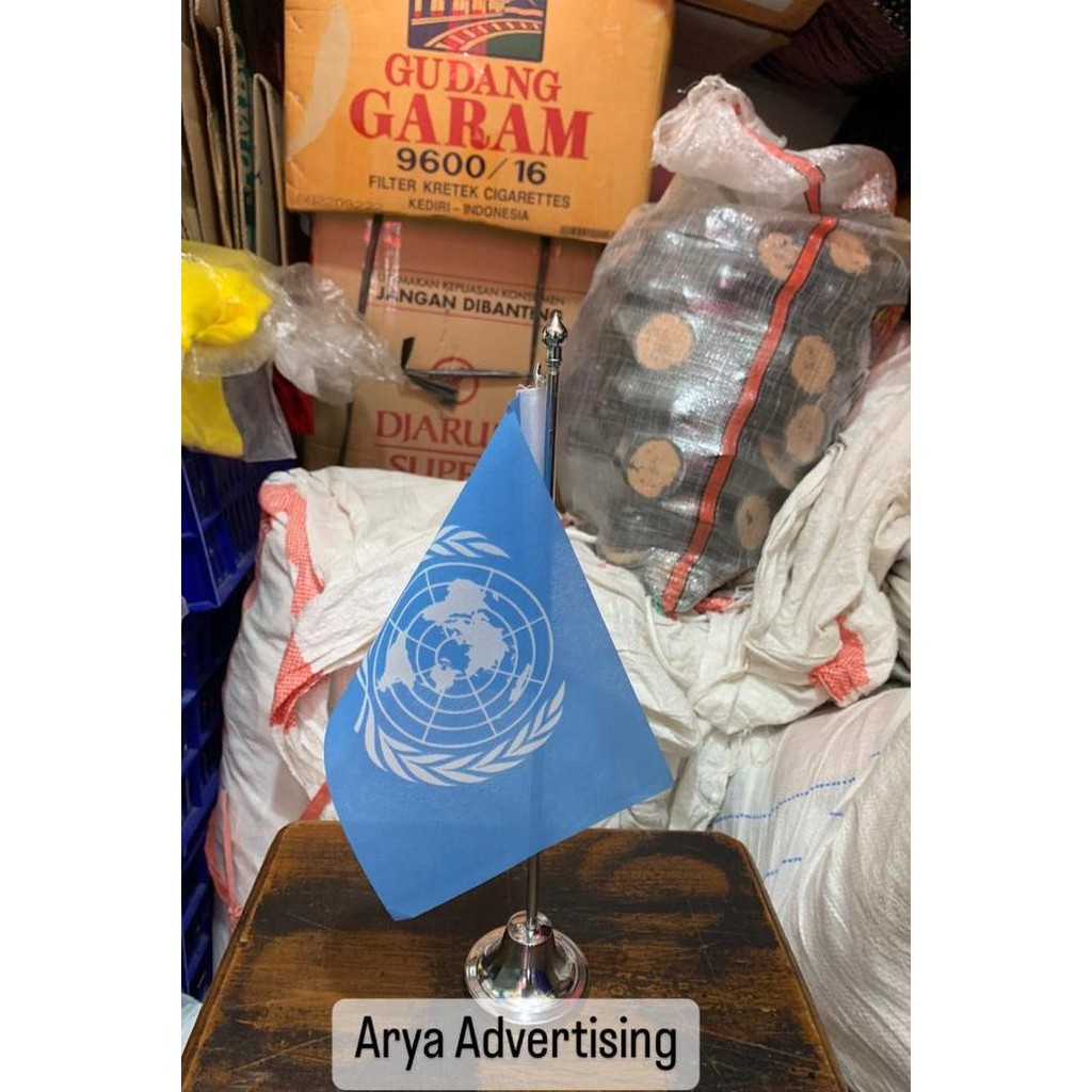 

BEST SELLER BENDERA ANGGOTA PBB+TIANG STAINLESS MEJA !!!!!